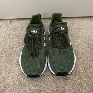 Adidas Swift Run sneaker in army green